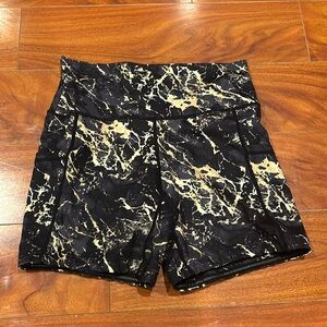 CVG marble shorts 5”